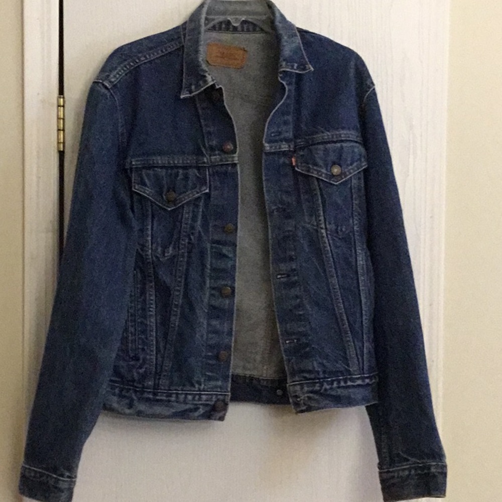 Levi denim jacket. Men’s size 44L
